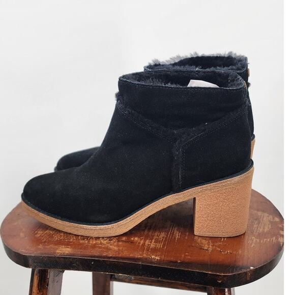 New‎ UGG Women's Kasen Ankle Boot Bootie | Black Size 8 - Picture 3 of 10